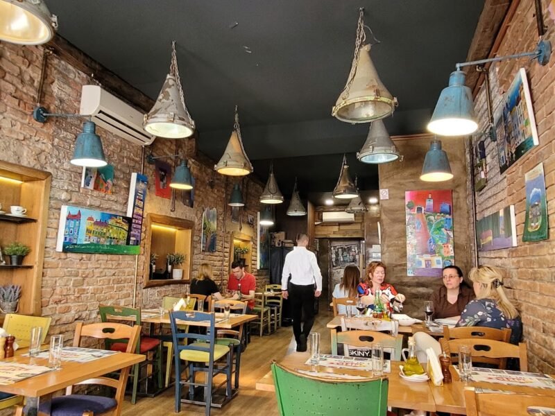 Fish Restaurant "Ribice i tri točkice"