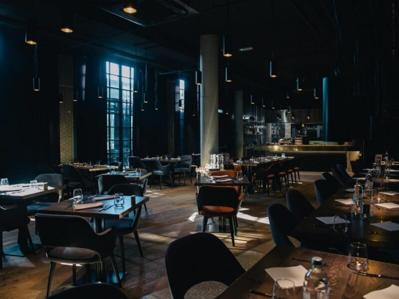 Nikola's Restaurant & Bar