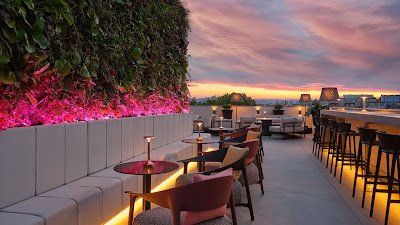 Rooftop Bar art´otel Zagreb