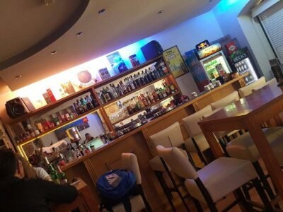 Frenkie's Bar